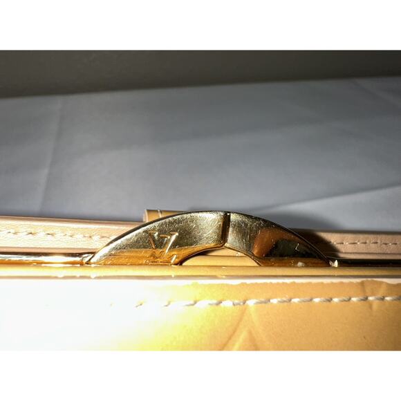 Louis Vuitton Glossy Beige Vernis Porte Monnaie Billets Viennois Kisslock Wallet - Picture 9 of 16